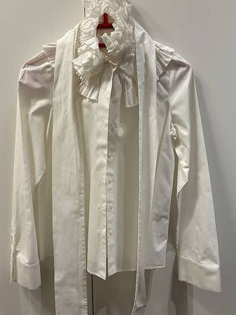 Camicia bianca ZARA con maxi colletto plissettato