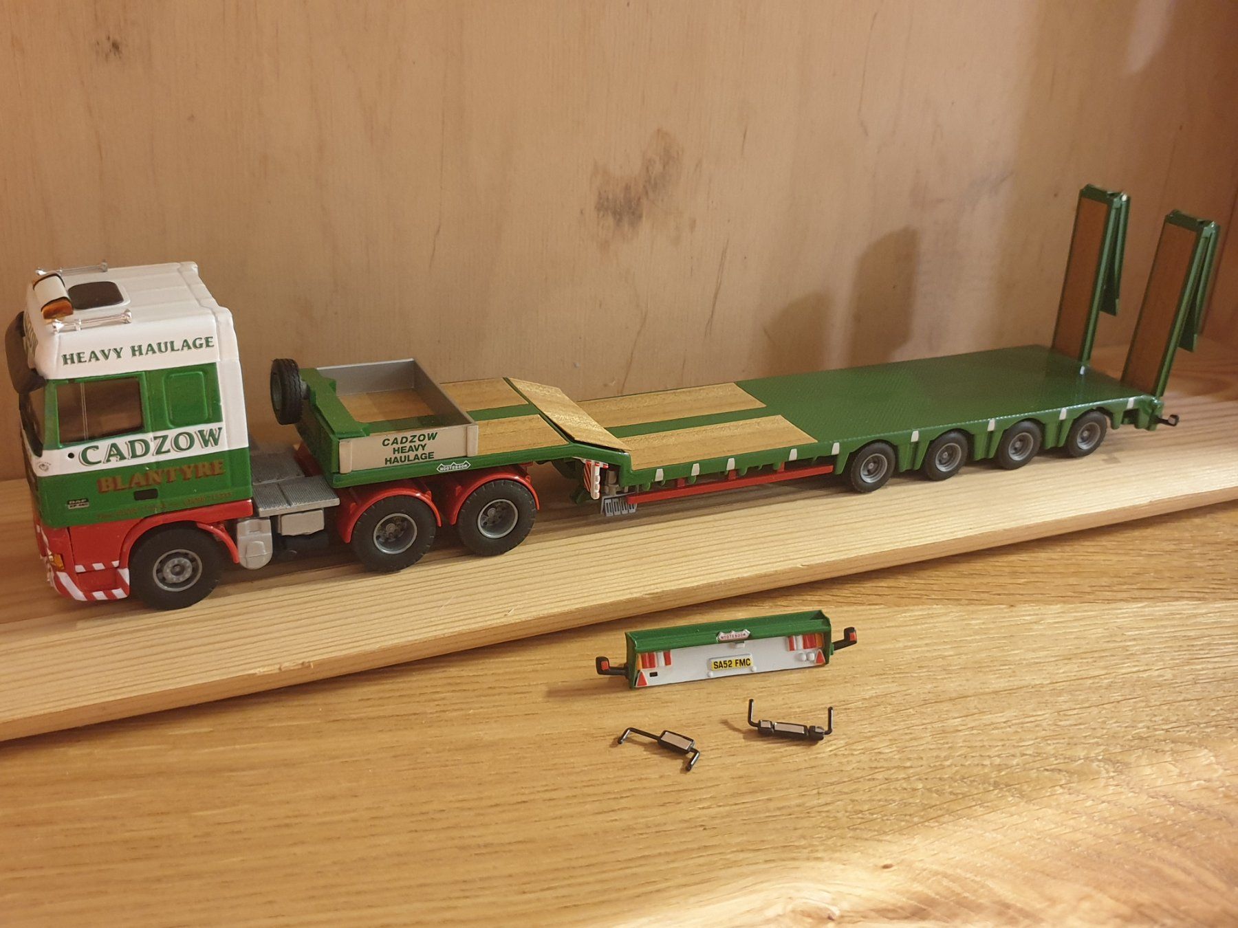 Kit di modellismo & Modellini statici: DAF Schwertransport Cadzow 1:50 – Usato da Baar venduto da Liebherrbagger