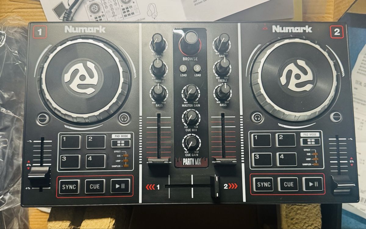 Numark Console di mixaggio: Numark Party mix – Nuovo (secondo la descrizione) da Solothurn venduto da Simuz