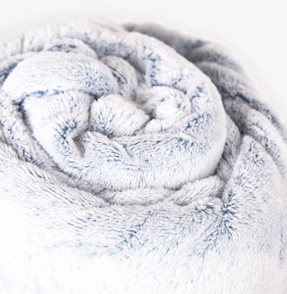 Coperte: Kuscheldecke / Fleece-Decke - hellblau – Nuovo e nell'imballaggio originale da Stein am Rhein venduto da Moons_of_Saturn 1