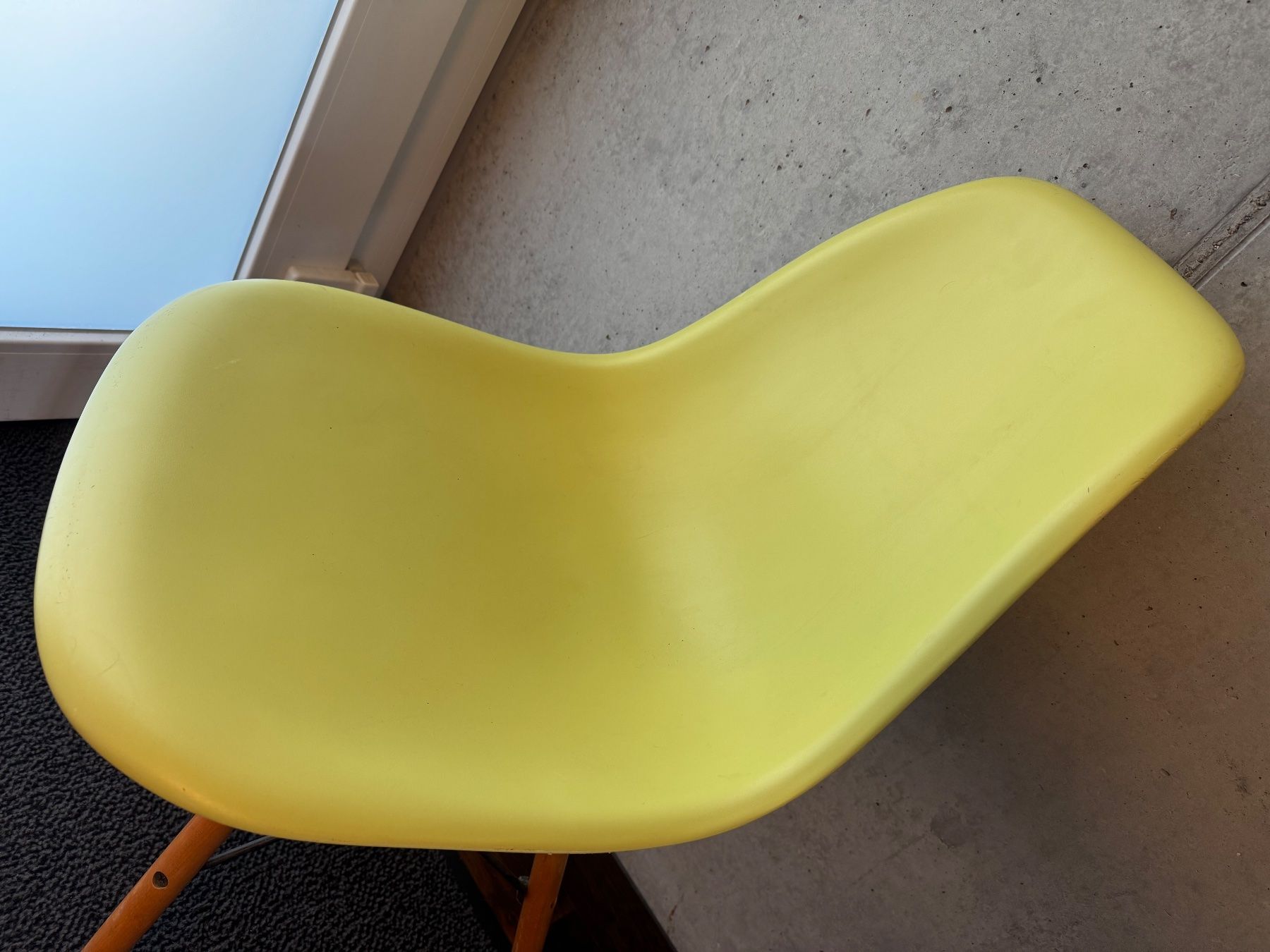 Vitra Sedie: ORIGINAL VITRA EAMES PLASTIC SIDECHAIR STUHL TOP DESIGN 4 x – Usato da Balterswil venduto da MR_FEELGOOD 1
