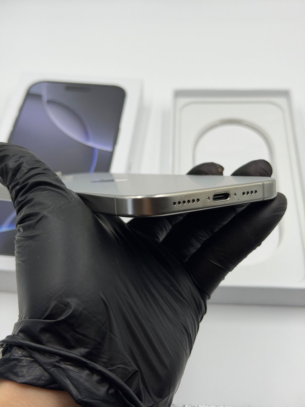 Apple Telefoni cellulari / Smartphones: iPhone 16 Pro Max 256 GB  | Wie neu – Nuovo (secondo la descrizione) da Chur venduto da ReplaceHub 5