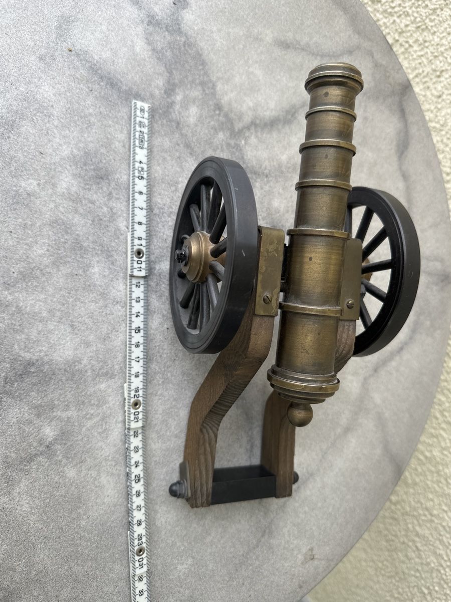 Alle Dekorationen: Dekorative Kanone aus Messing und Holz – Gebraucht aus Zürich von Chaeffeler 4