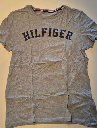 Tommy Hilfiger T-Shirt Grau, Grösse XL- Top Zustand!