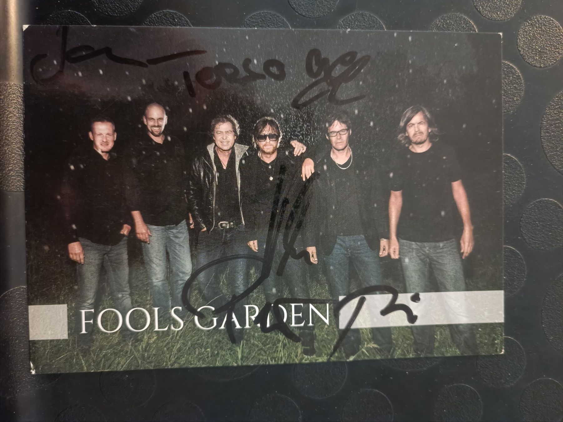 Autografi: Fools Garden - handsignierte Autogrammkarte – Usato da Menziken venduto da Artographs