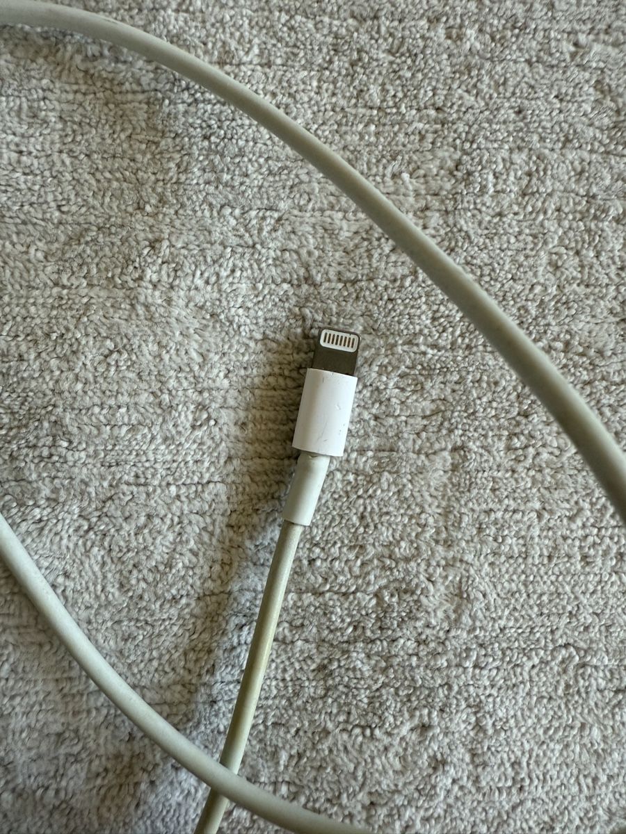 Apple Kabel: Cable original Apple Lightning vers USB C - Parfait état ! – Gebraucht aus Lausanne von Stephaniesdressing 2