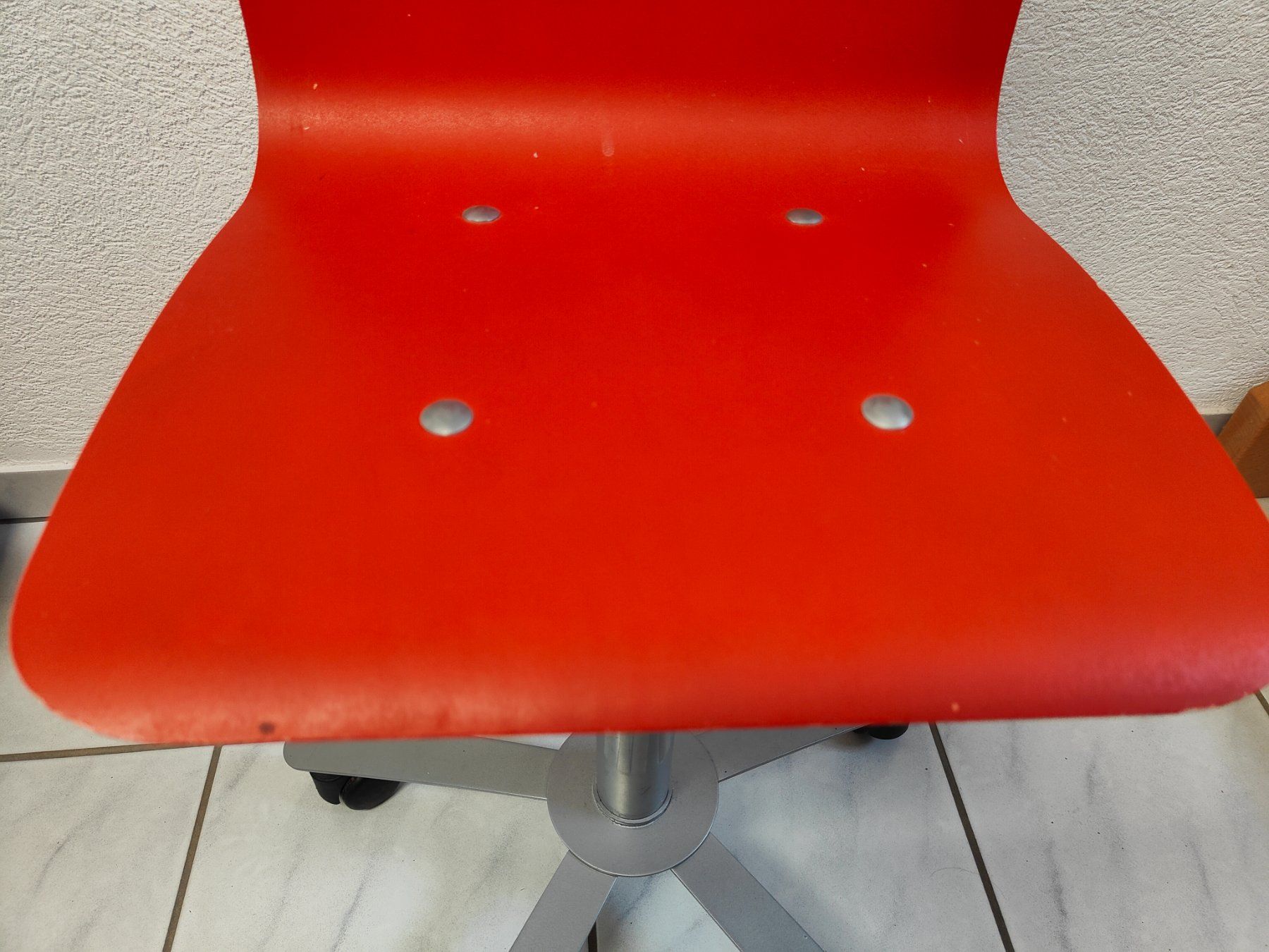 Ikea Chaises: Kinderbürostuhl orange, IKEA – D'occasion à Herznach par Moba2 1