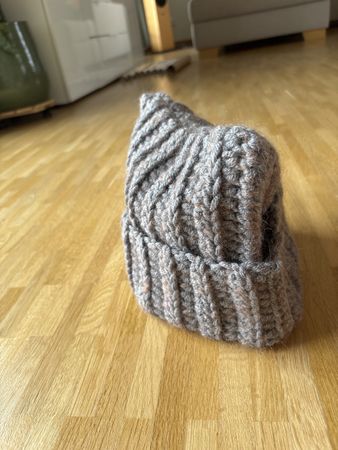 Hangehäkelte Katzenohren Mütze