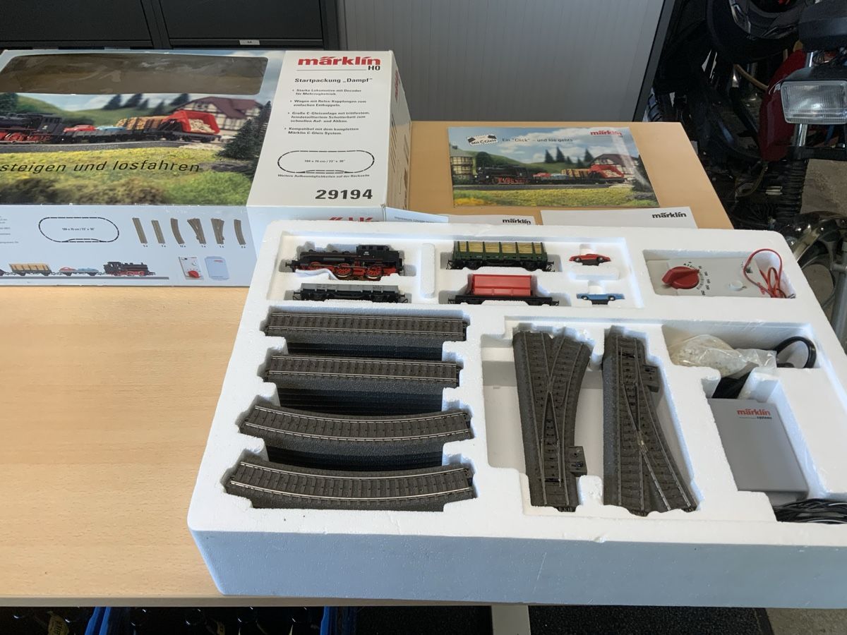 Märklin Modelleisenbahnen: Märklin Packung – Gebraucht aus Niederuzwil von Miami1999