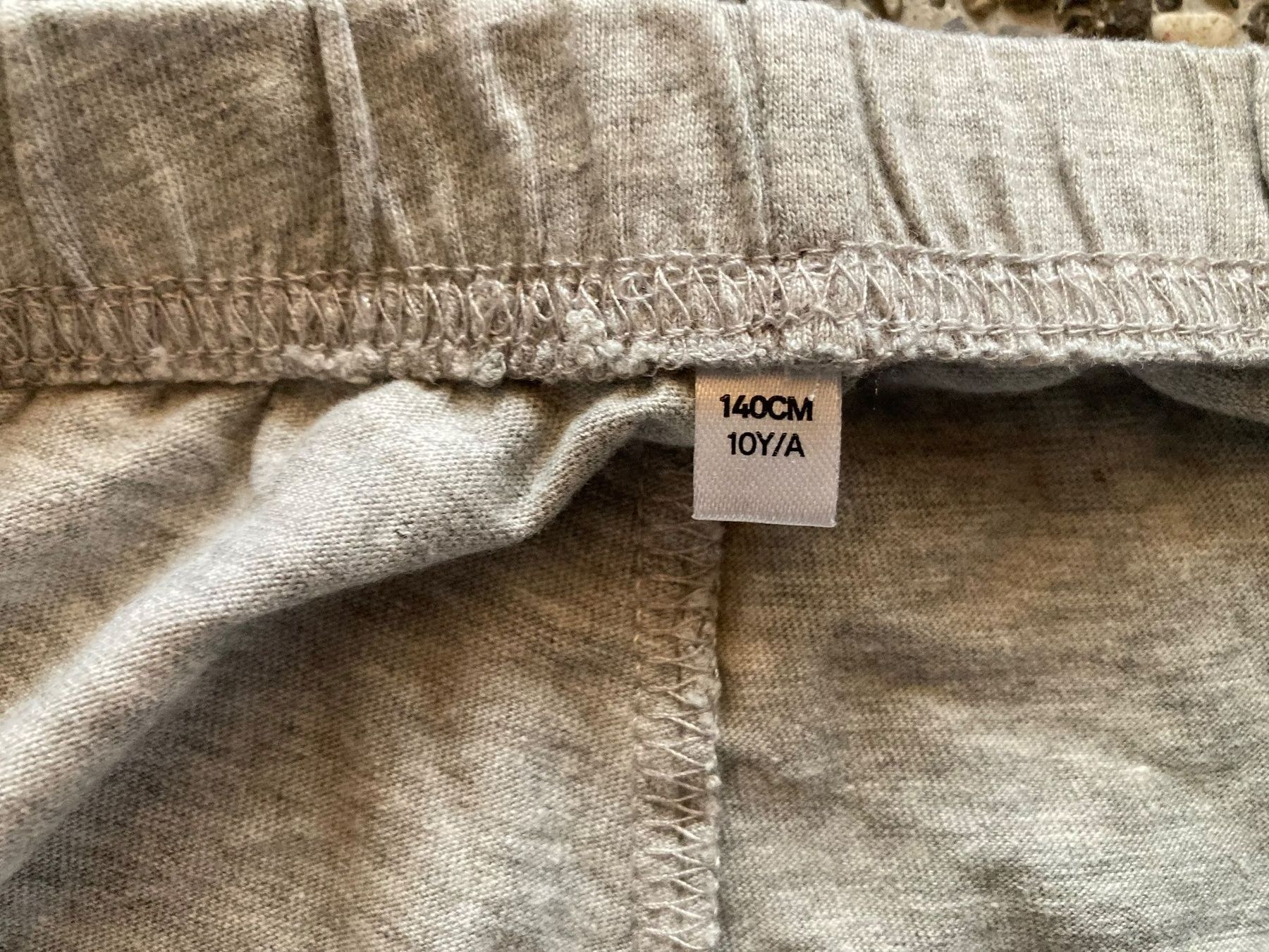 C&A Pyjamas: Pyjama Faultier, Gr. 140 – D'occasion à Aetingen par Nadinsky 6