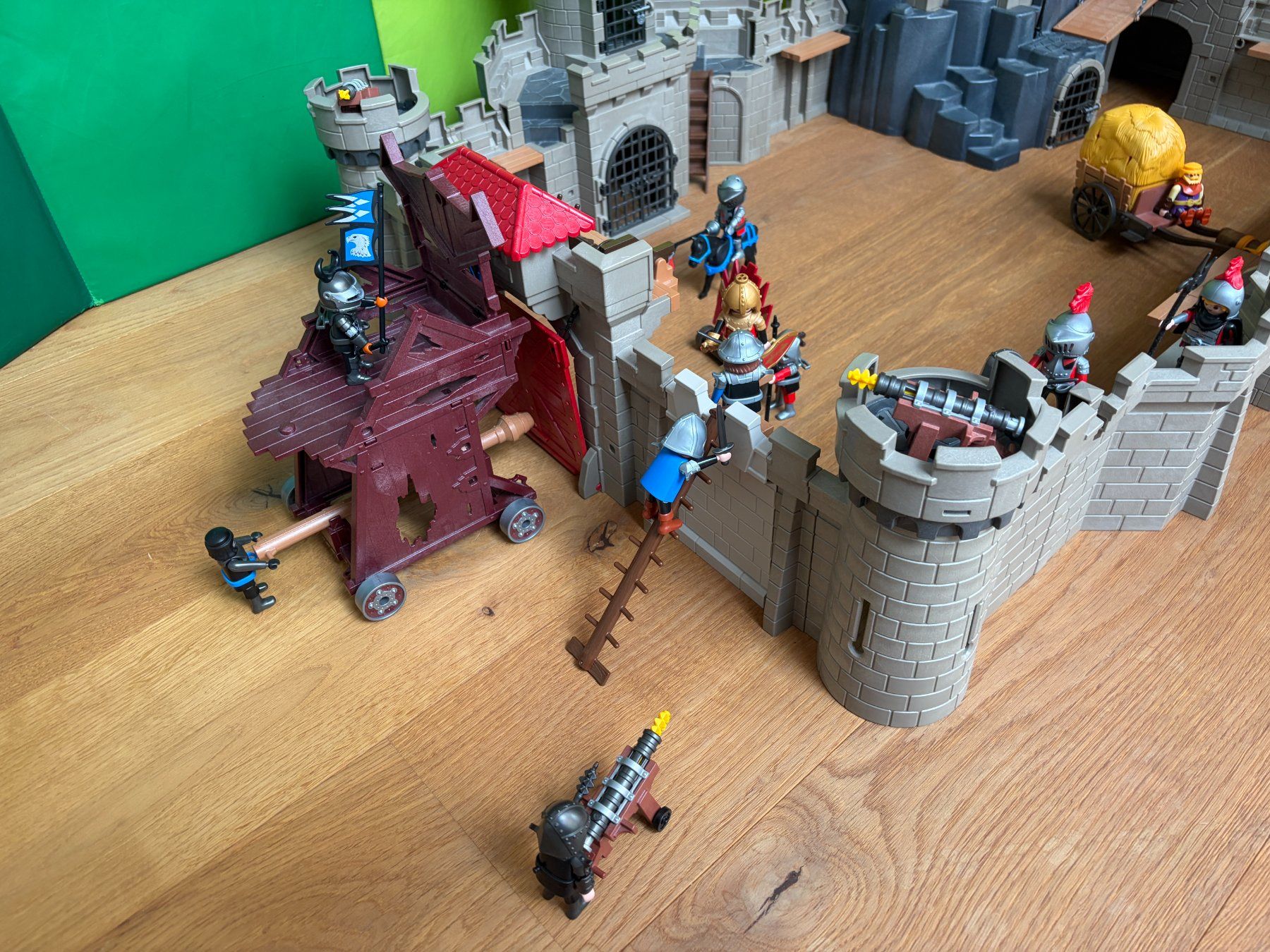 Playmobil Giocattoli: Grosse Playmobil Ritterburg – Usato da Olten venduto da Buendner75 2