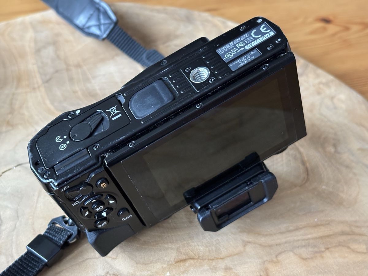 Olympus Kamera: Olympus OM-D E-M5 Body MFT – Defekt aus Igis von sze_c5px 5