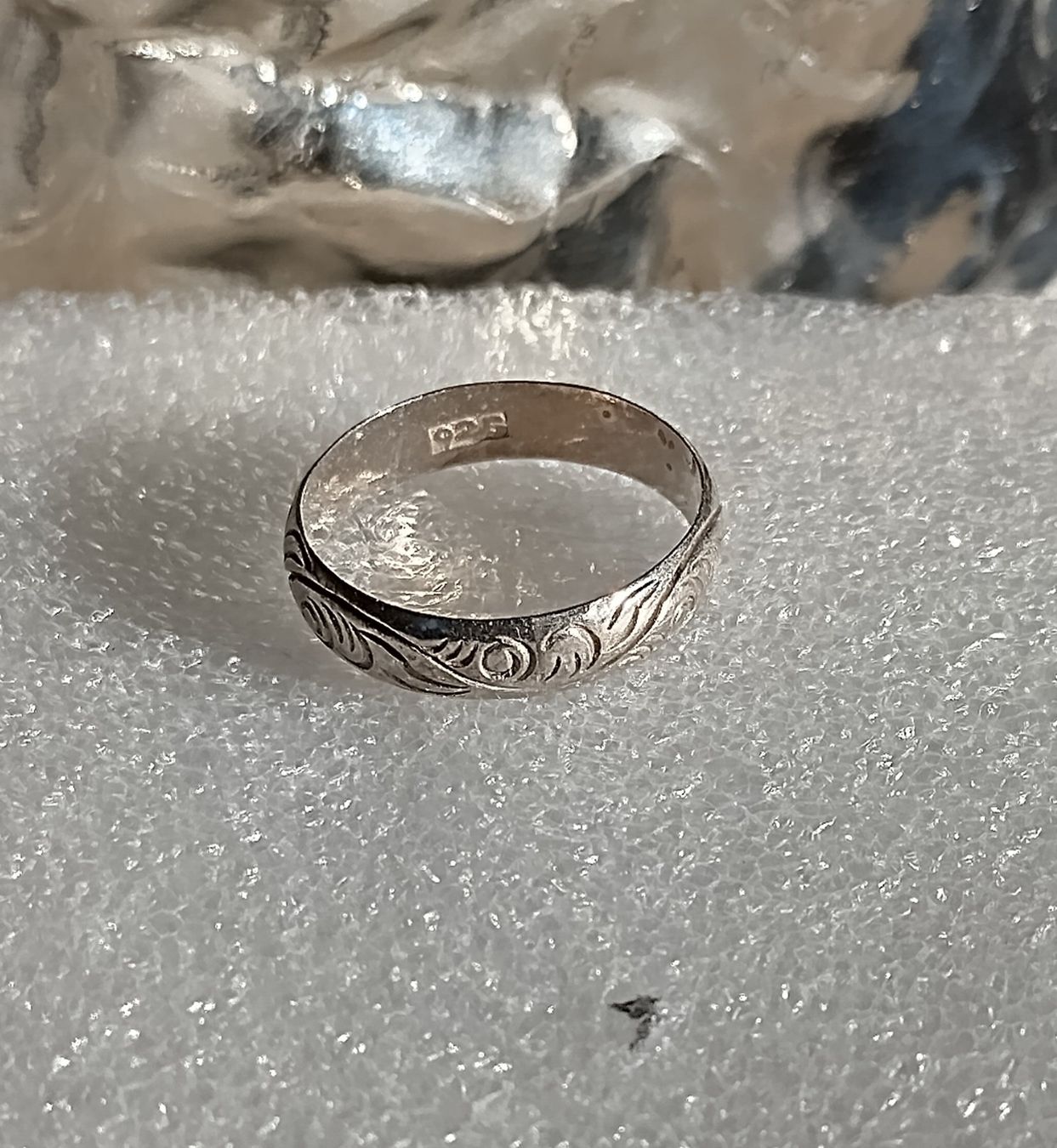 Anelli: RING SILBER 925 MIT SCHNÖRKEL VRZIERUNG – Usato da Romanshorn venduto da Glitzer-Paradies 1