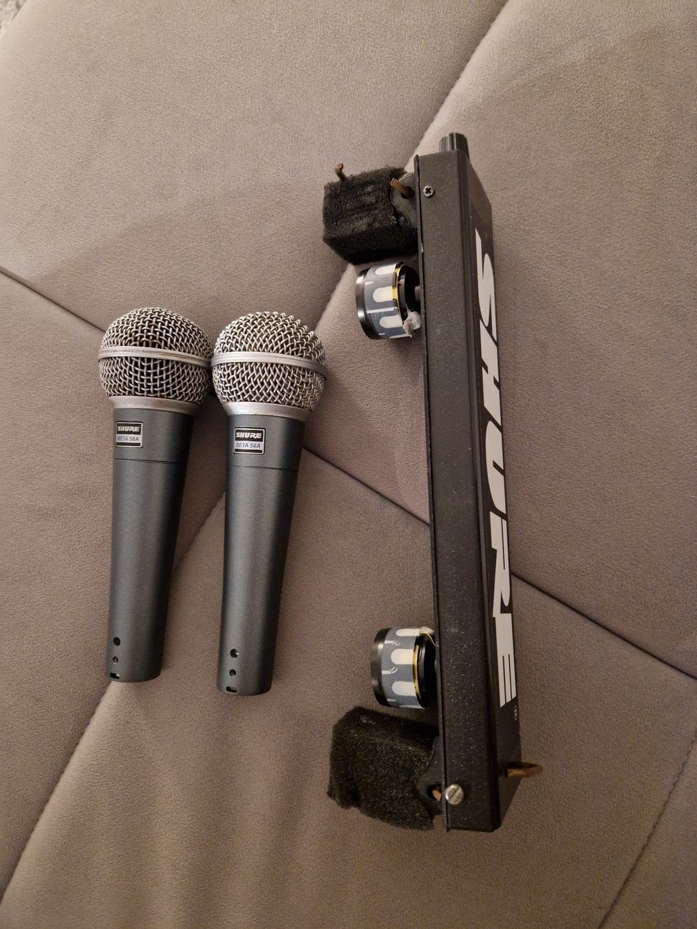Shure Microfoni: 2x Shure SM58 Beta A Handorgel Mikrofon – Usato da Wängi venduto da dx1_c5kc