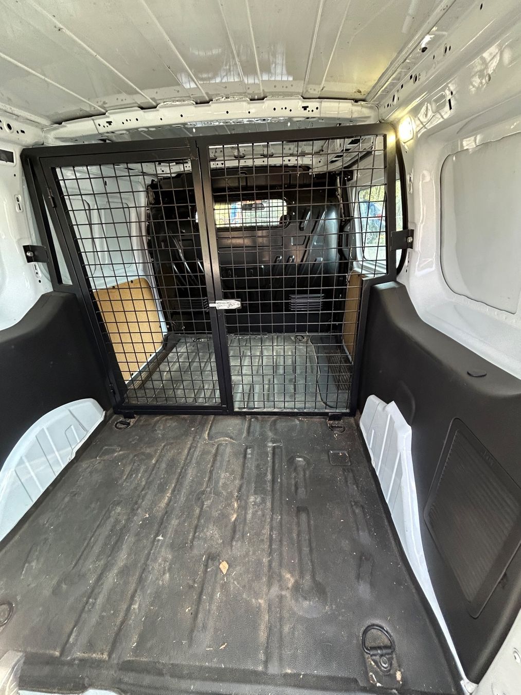 Ford Automobili: Ford Transit Connect – Difettoso da SCHÜPBACH venduto da 2002-tii 6