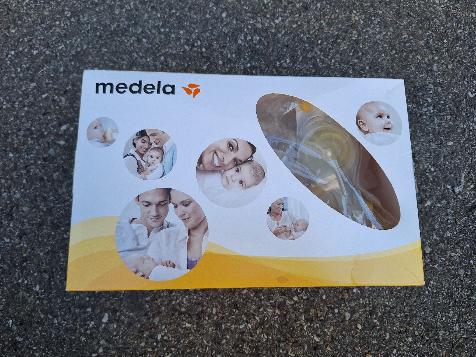 Medela Baby-Mahlzeiten: Stillpumpe inklusive viel Zubehör – Gebraucht aus Basel von Svidovic 7