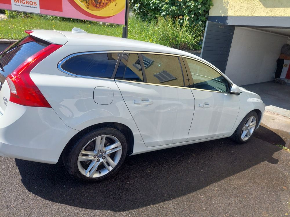 Volvo V60 D6 Hybrid Plug-in Diesel