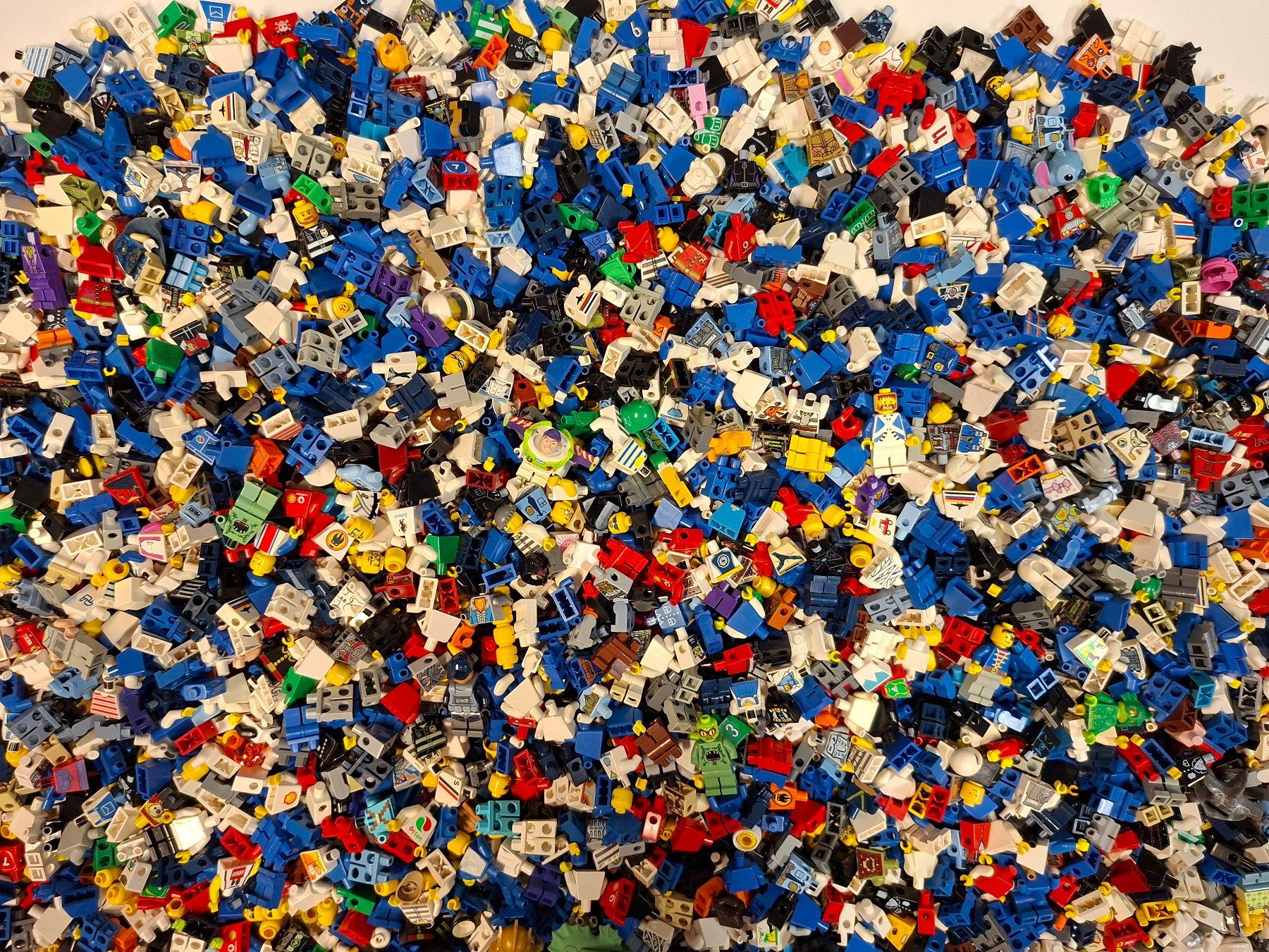 Lego Spielzeuge: Lego Minifiguren 7,7 kg – Gebraucht aus Sils im Domleschg von AMAG_AUDI_ZH 6