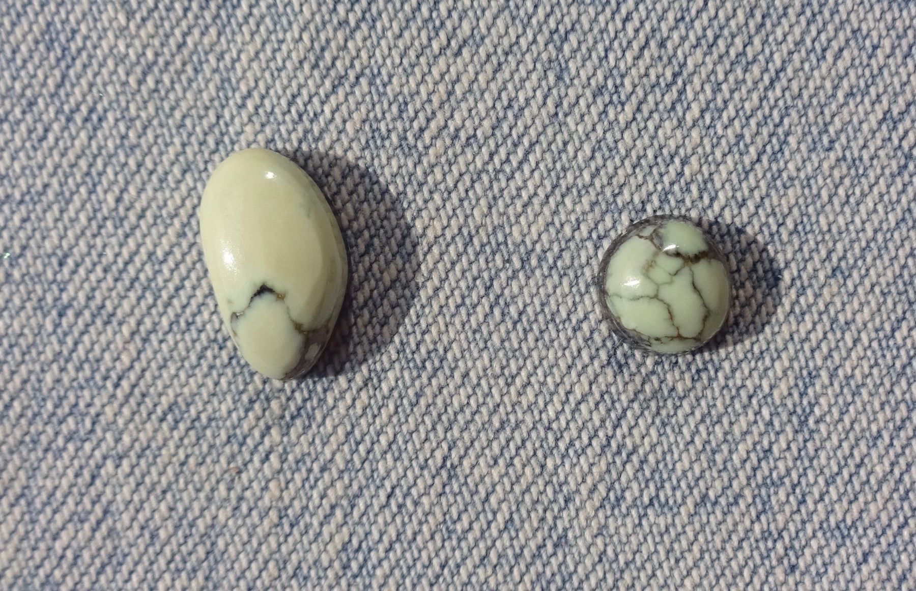 Pietre preziose: Variszite 2 x unikate Cabochons. Schmuck – Nuovo e nell'imballaggio originale da Leuggern venduto da gemshow 2