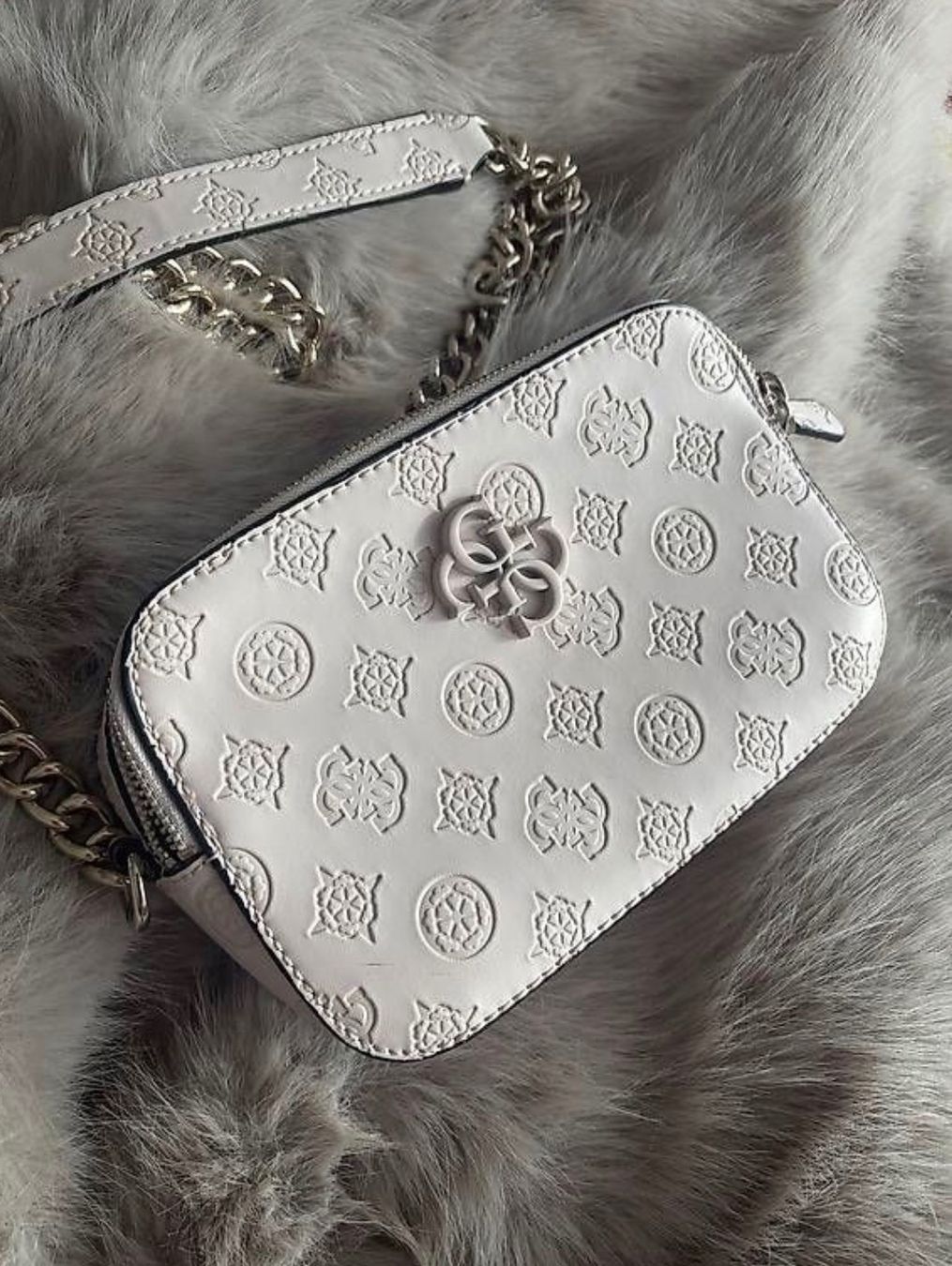 Guess Borse da donna: Guess Umhängetasche Rosa – Usato da Basel venduto da jvxmm