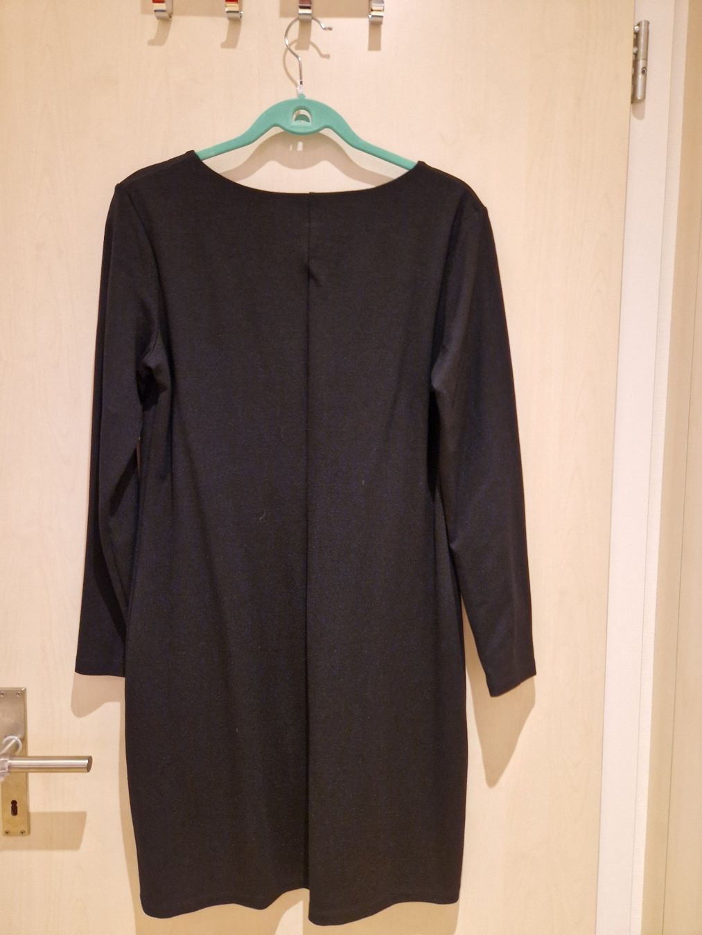 Vestiti: Schwarzes Kleid langarm – Usato da Giswil venduto da movo08 1
