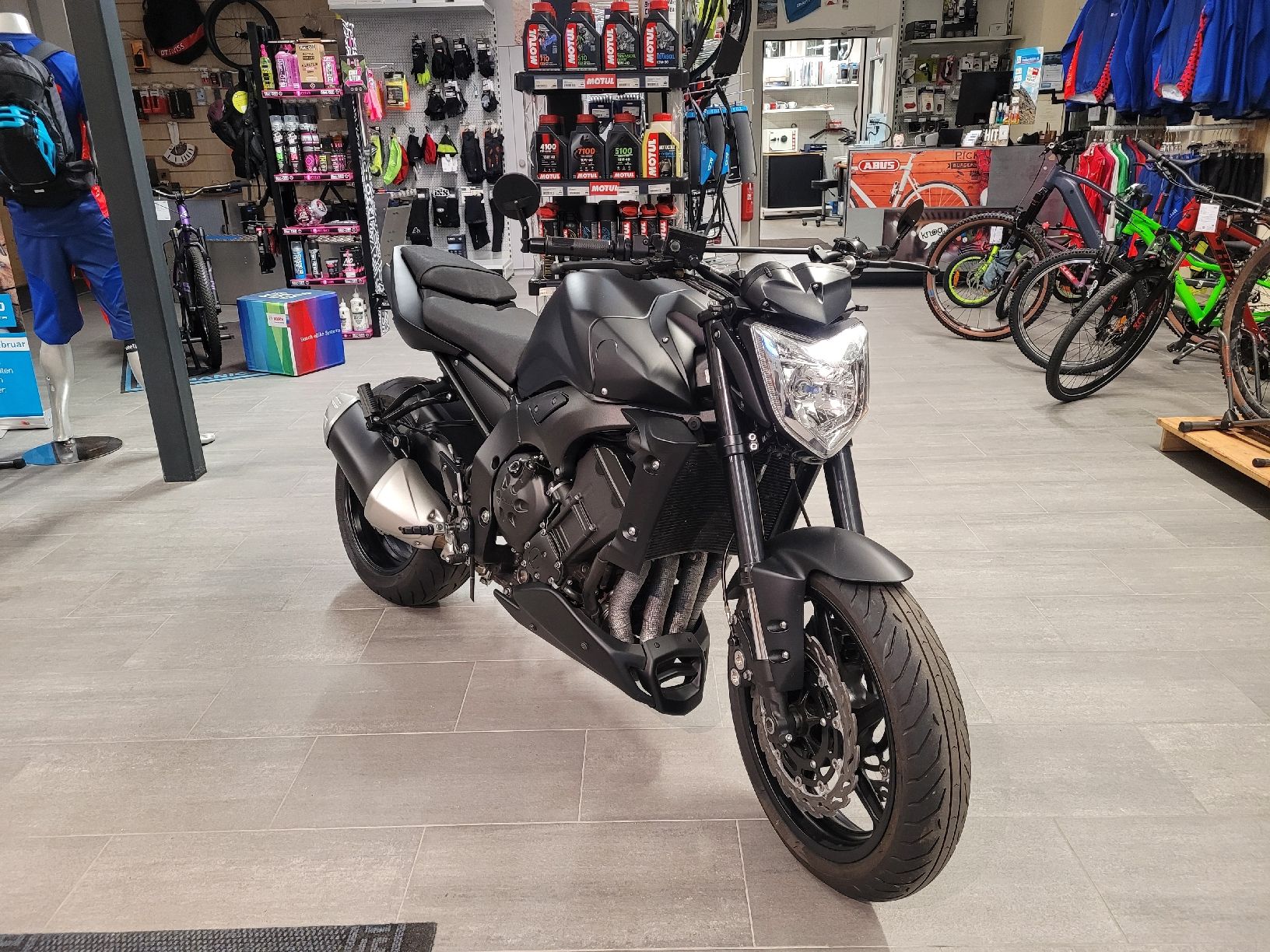 Yamaha Strada: Yamaha FZ1 – Usato da Giswil venduto da bruno1216