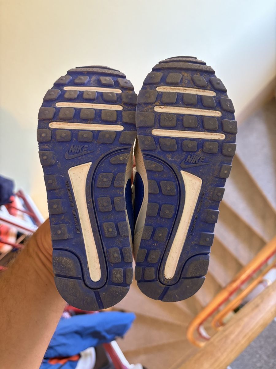 Nike Scarpe per ragazzi: Nike Kids Trainers, white/blue – Nuovo (secondo la descrizione) da Bern venduto da Alexandro 1