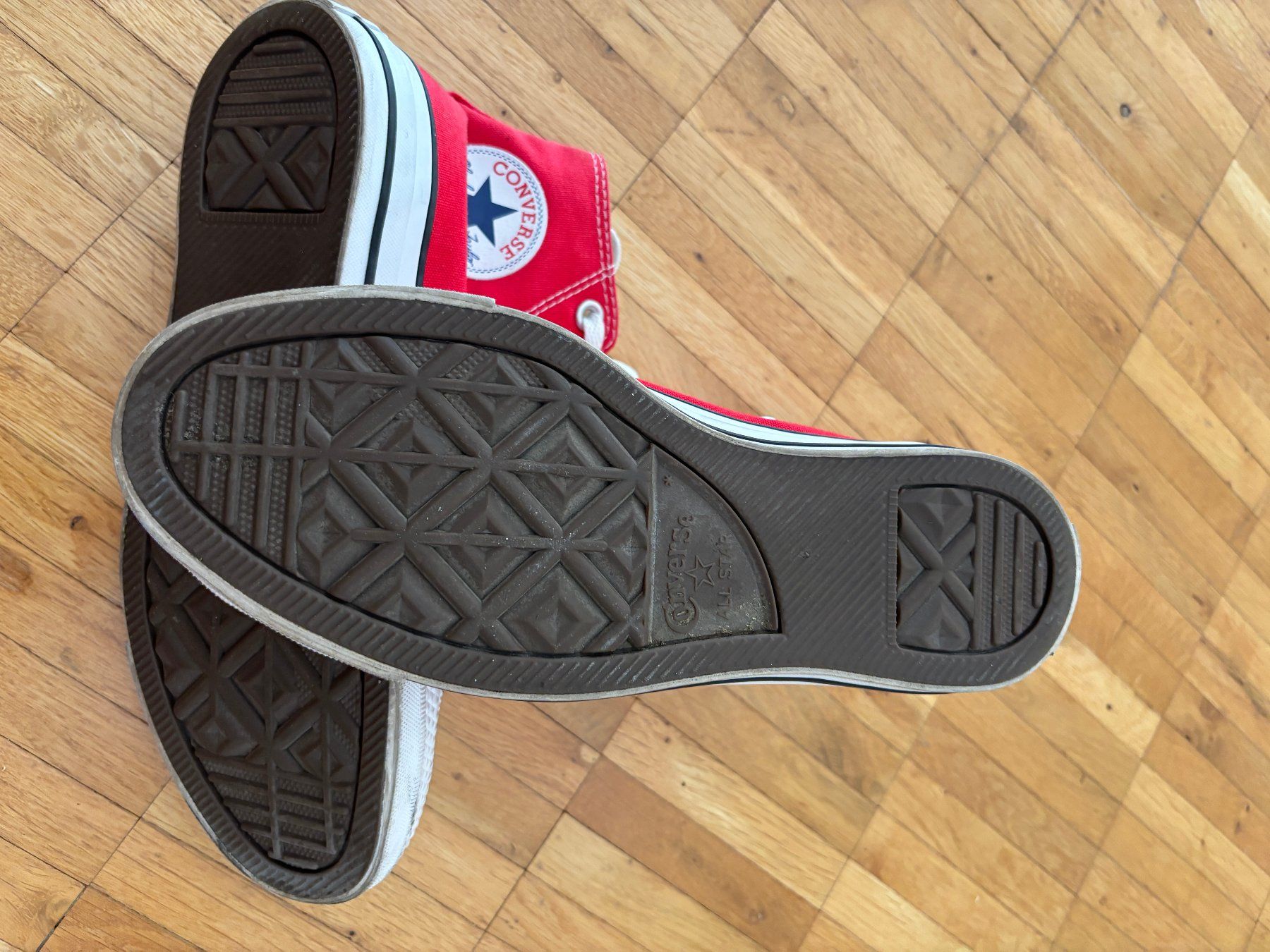Converse Scarpe da uomo: Baskets Converse All Star rouges taille 38 occasion – Usato da Magglingen/Macolin venduto da pinkpudel 1