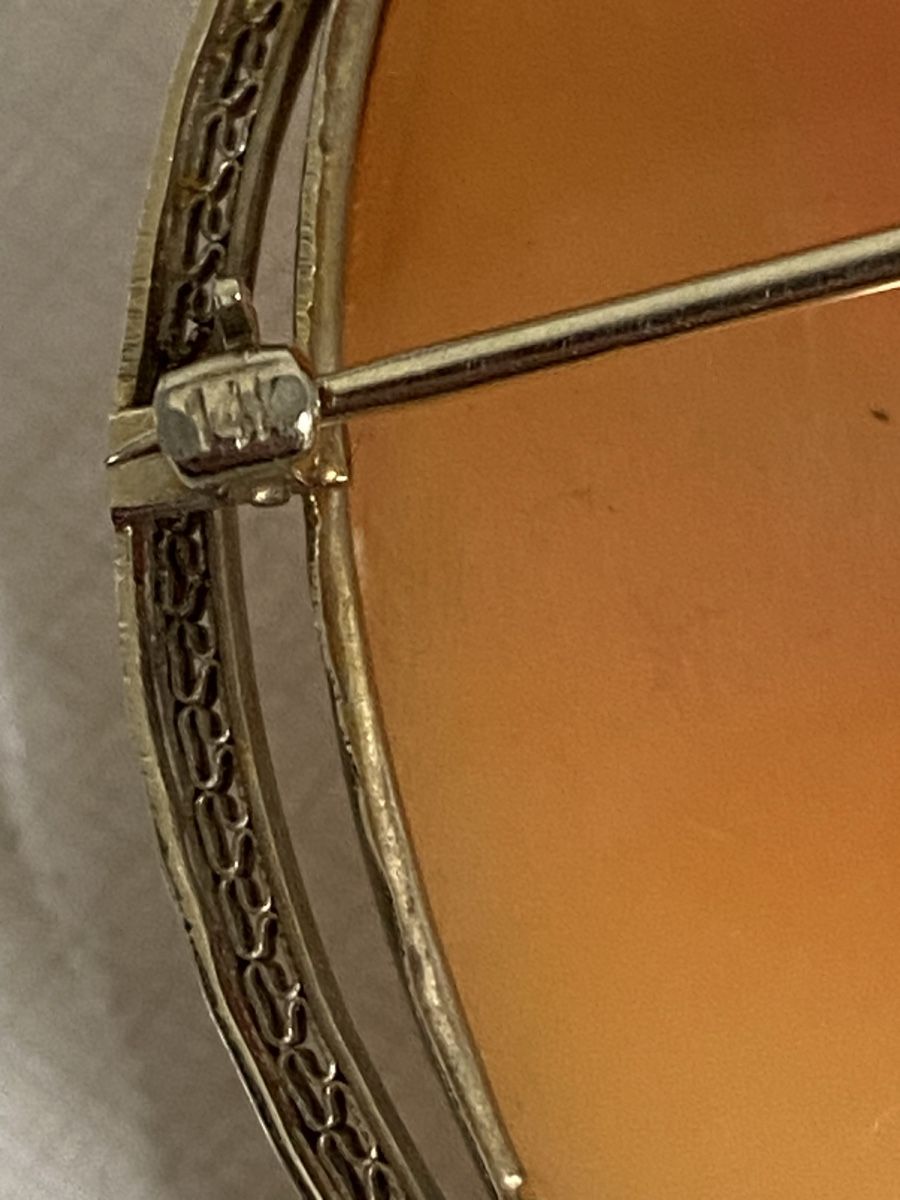 Broschen & Nadeln: Antike Cameo/Brosch 14 Karat Gold – Gebraucht aus Dietikon von brocki-eyra 2