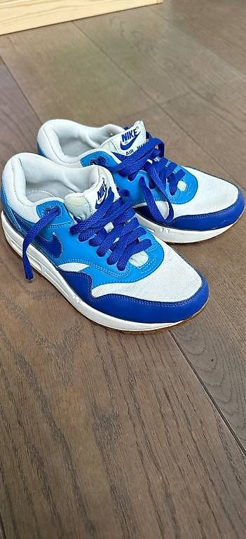 Nike Scarpe da donna: Nike Air Sneaker Gr. 36.5 – Usato da Dietikon venduto da lui_v6cj