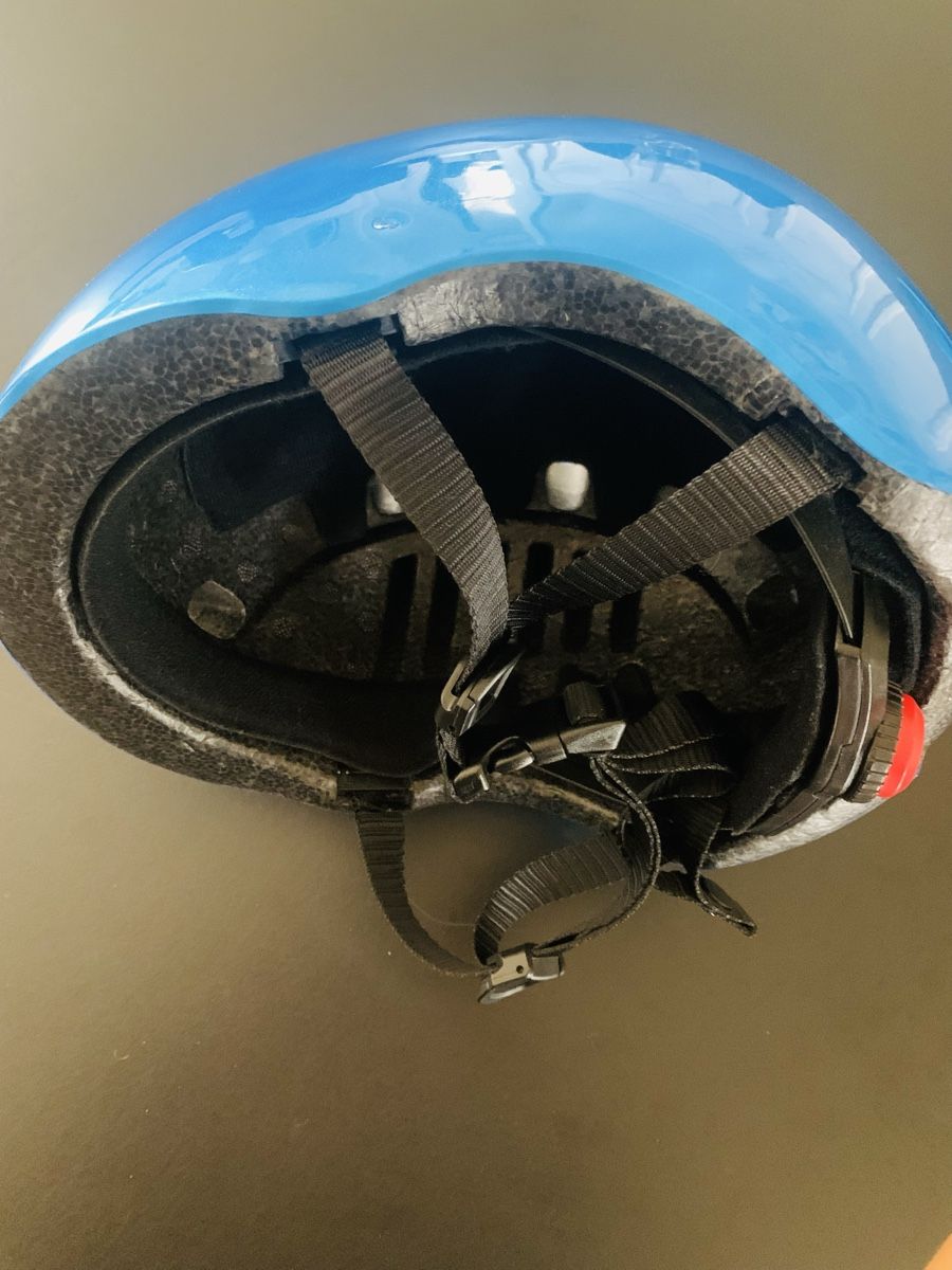 Micro Caschi: Micro Kinderhelm blau,gebraucht – Usato da Zürich venduto da nameggio 1