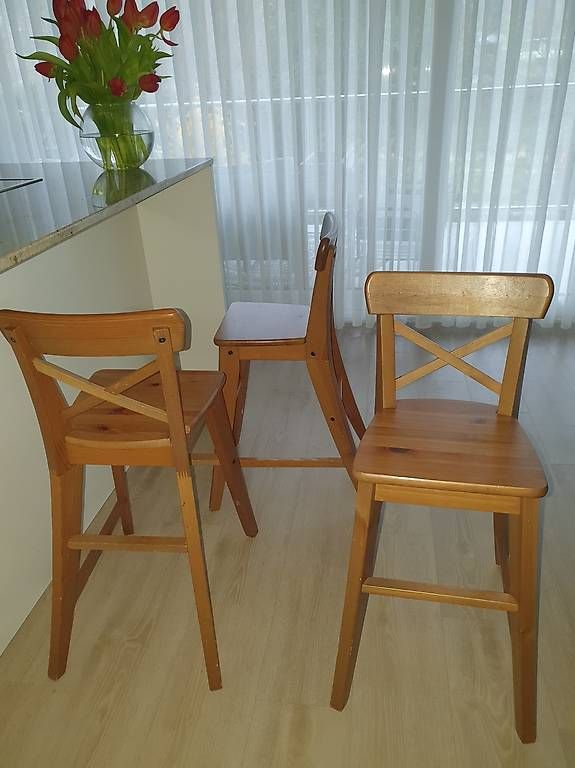 Chaises: Kinderstuhl 3× – D'occasion à Adliswil par menielm