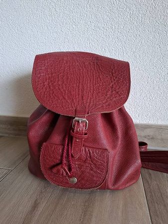 Sac à dos en cuir rouge bordeaux -Weinroter Lederrucksack
