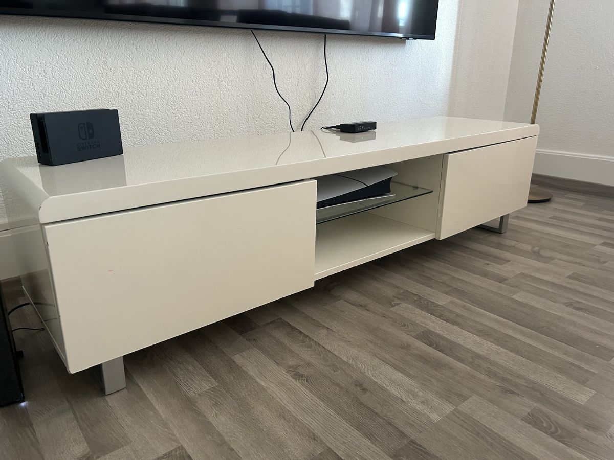 TV Möbel: Meuble TV, blanc – Gebraucht aus La Chaux-de-Fonds von asmir10 3