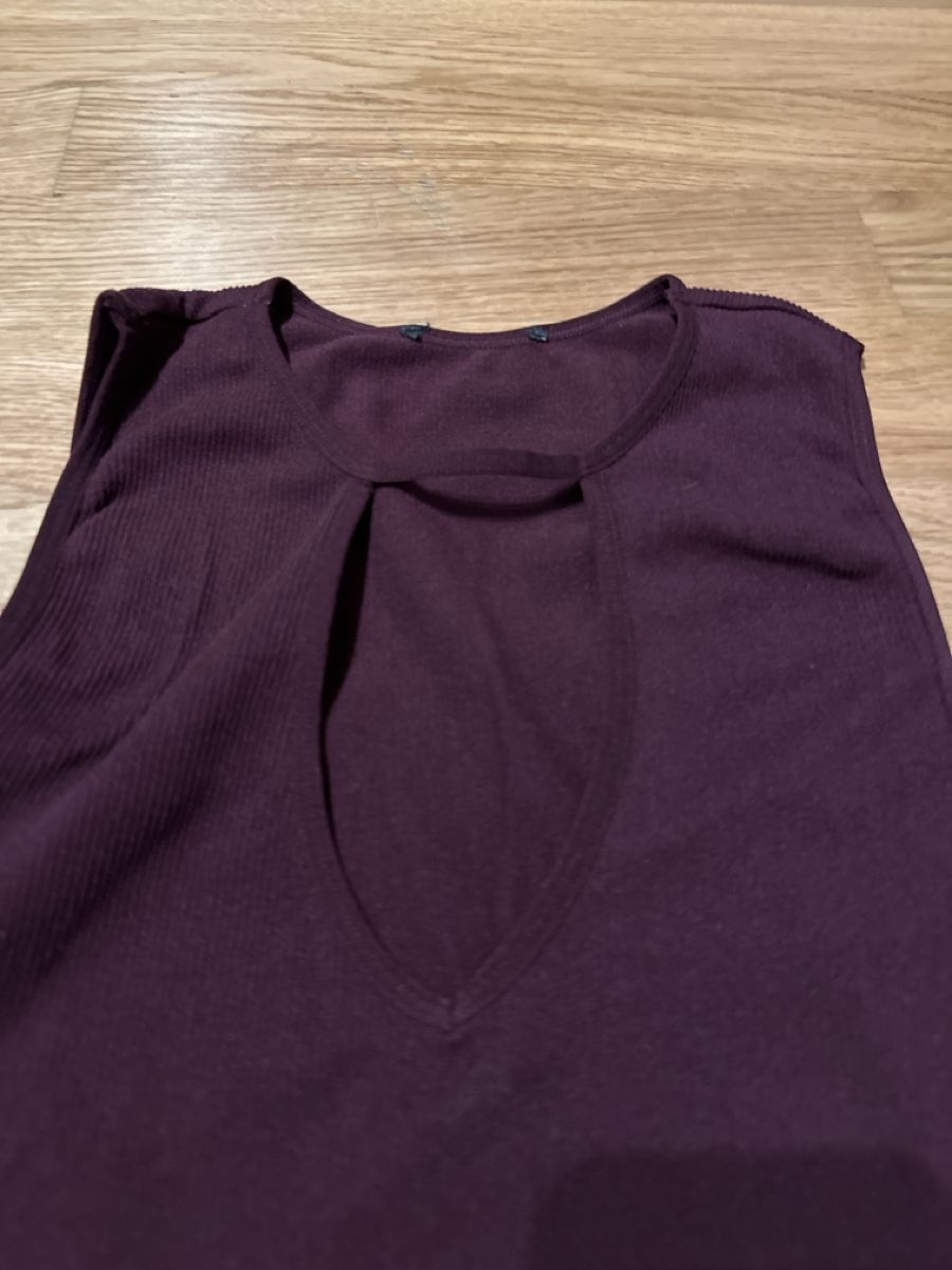 Top: Bordeaux Sommer Top mit Gr. S! ALLES MUSS WEG! – Usato da Emmen venduto da moodle13 1