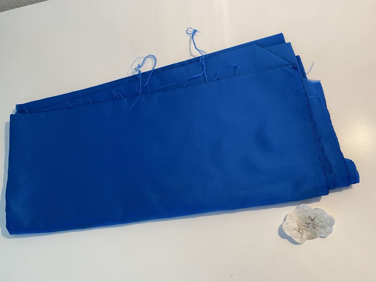 Tissus: Jetzt noch !!! Stoff royalblau ca. 140x112 cm – Neuf (Voir description) à Flawil par sonnengeist 1