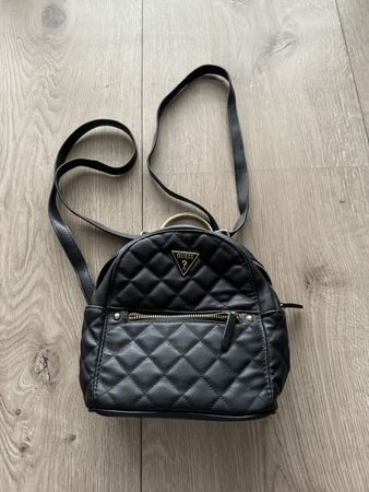 Guess Rucksack klein