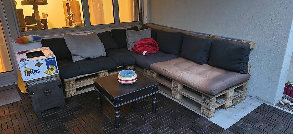 Paletten: Palette lounge – Gebraucht aus Dietikon von Rutz93