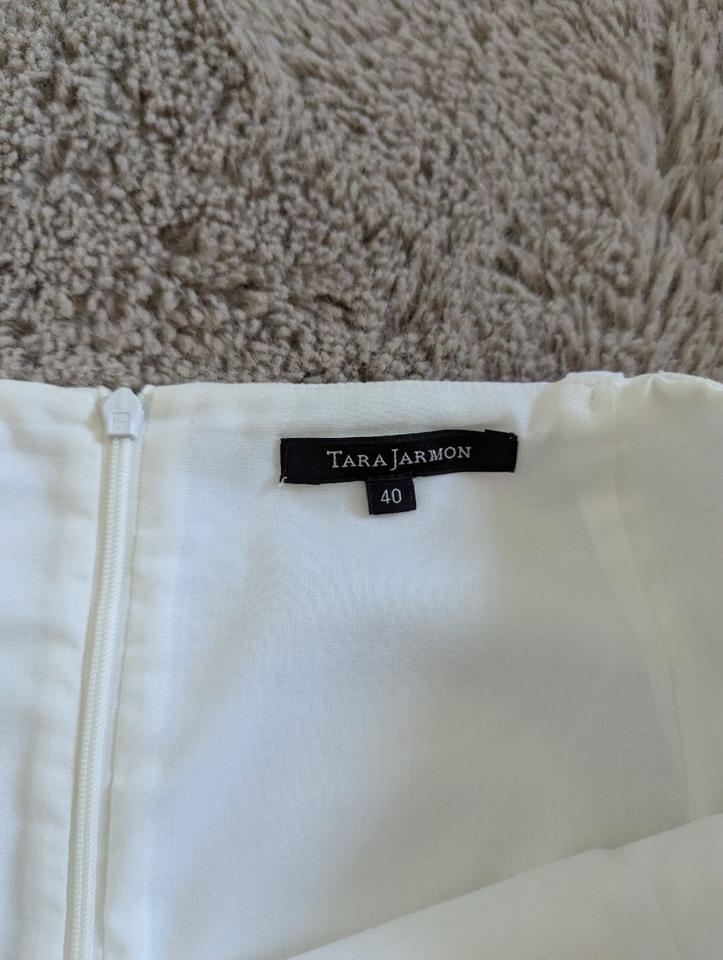 Tara Jarmon Gonne: jupe tara jarmon 40 – Usato da Montreux venduto da dem_gyt9 1