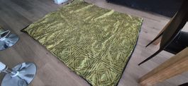 Tapis brodé avec petits miroirs (shisha)