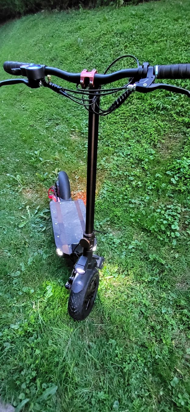 Scooters: Elektroroller HISPEED, schwarz, gute Zustand.  – Gebraucht aus Horgen von eas_kv8p 7