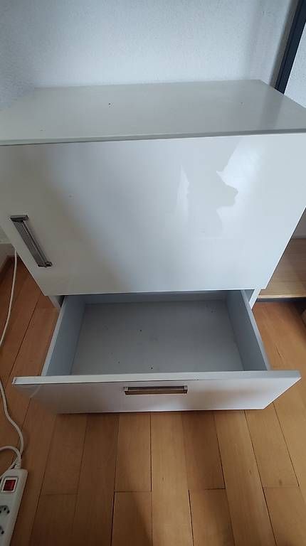 Cassettiere: Cabinet – Usato da Zürich venduto da AlexJaded 1