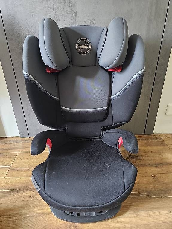 Seggiolini per auto: Siège auto Cybex Pallas S-Fix – Usato da Arzier-Le Muids venduto da charly_04 1