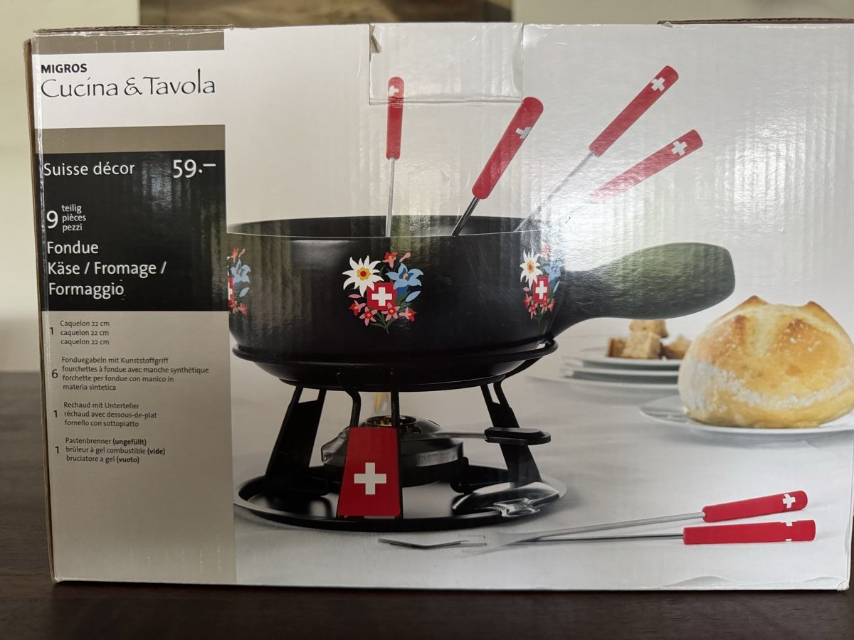 Set di piatti: Fondue Set 9Teilig – Usato da Regensdorf venduto da scheissspiel 1