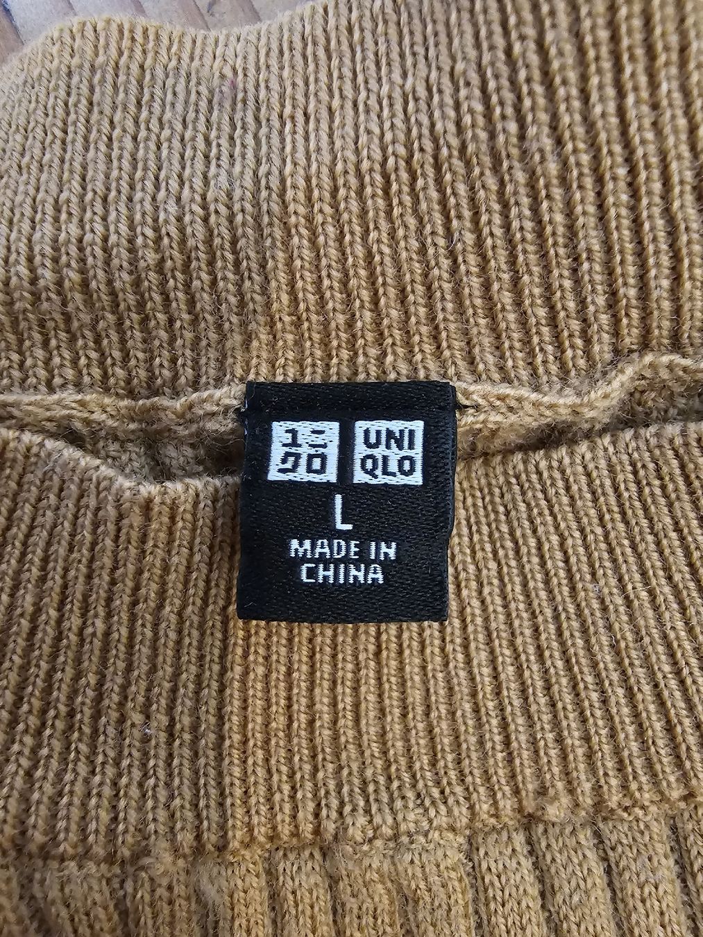 Tops: Feinstrick-Pullover Uniqlo, Grösse L, 100% Wolle – Neu (gemäss Beschreibung) aus Winterthur von Svahnen 1