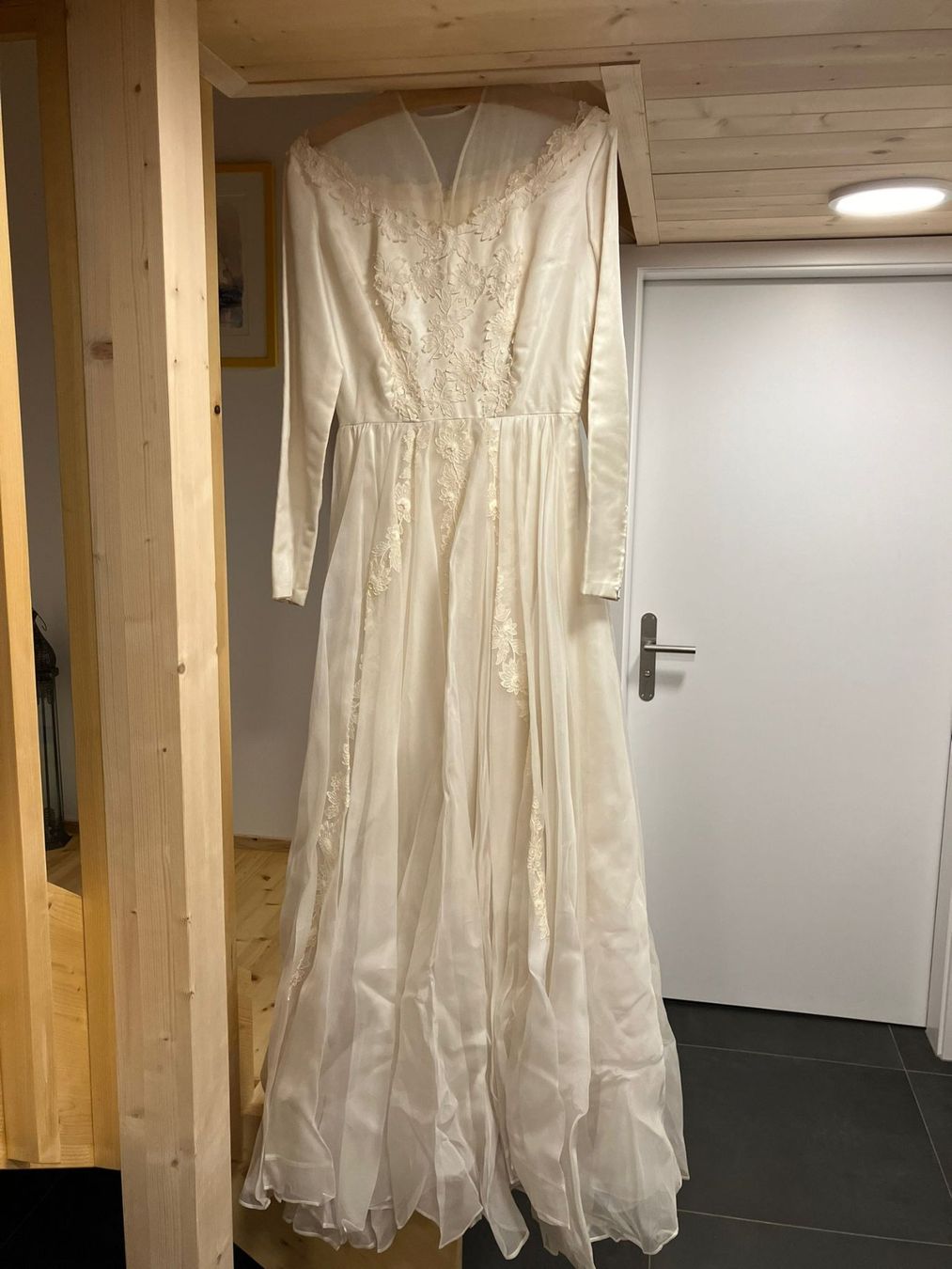 Vestiti: Brautkleid 1955 – Usato da Heitenried venduto da Harley-58