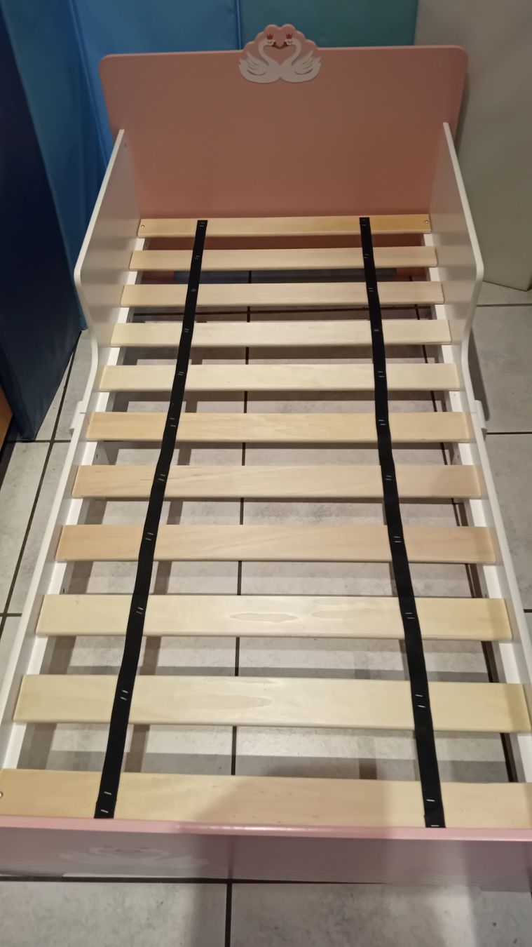 Betten: Kinderbett mit Matratze 70×140cm – Gebraucht aus Schwarzenbach LU von zol_66gk 1
