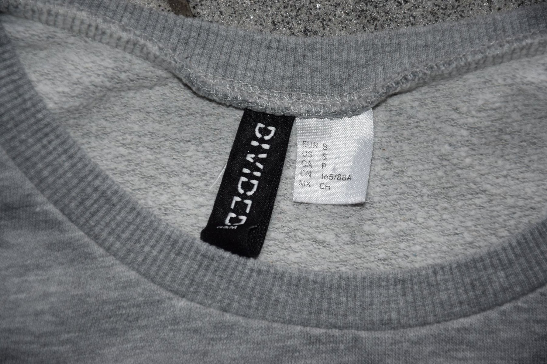 H&M Maglioni & Felpe: Damen Pulli gr. S H&M - Todenkopf – Usato da Mezzovico venduto da finsteraar 2