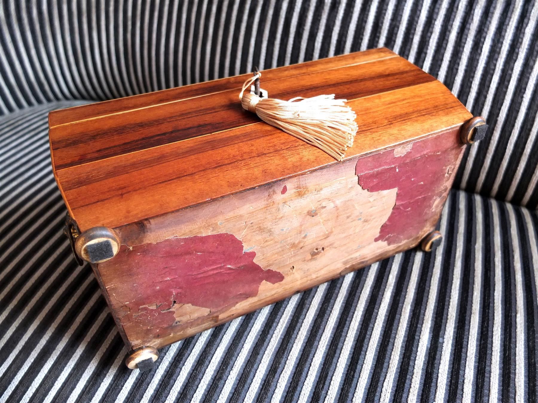 Barattoli: B0115 Tea Caddy/Tee-Schatulle mit Löwenköpfen Regency ~1820 – Usato da Horgen venduto da Antiqueboxes 9