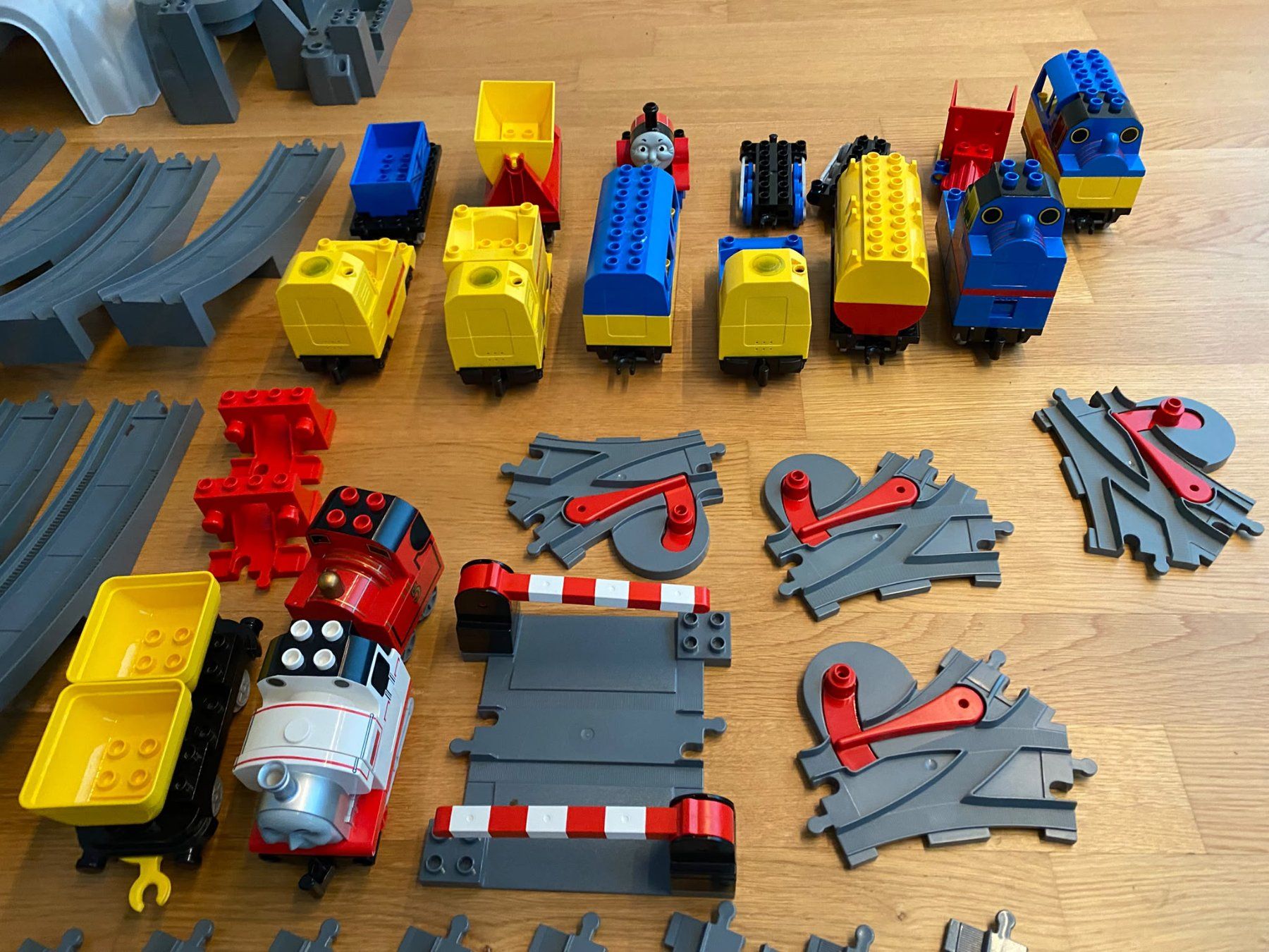 Giocattoli: Grosses Duplo Eisenbahn Konvolut – Usato da Oberglatt ZH venduto da Finlandia1 1